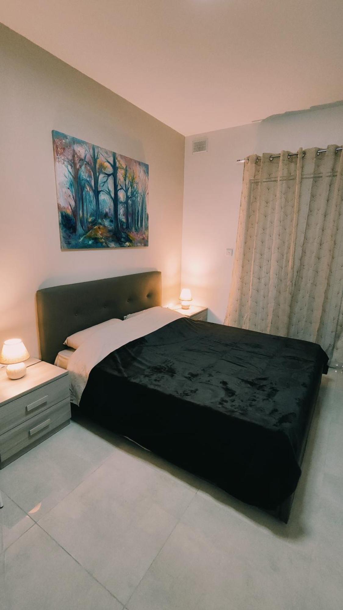 Fairwinds - Double Room With Ensuite - Luqa Airport - Self Check In & Out Available Bagian luar foto